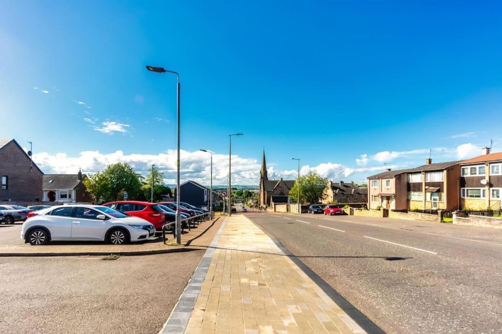 Kali Apartment - Spacious 3 Bed Apartment In Wishaw Wishaw  Exterior photo